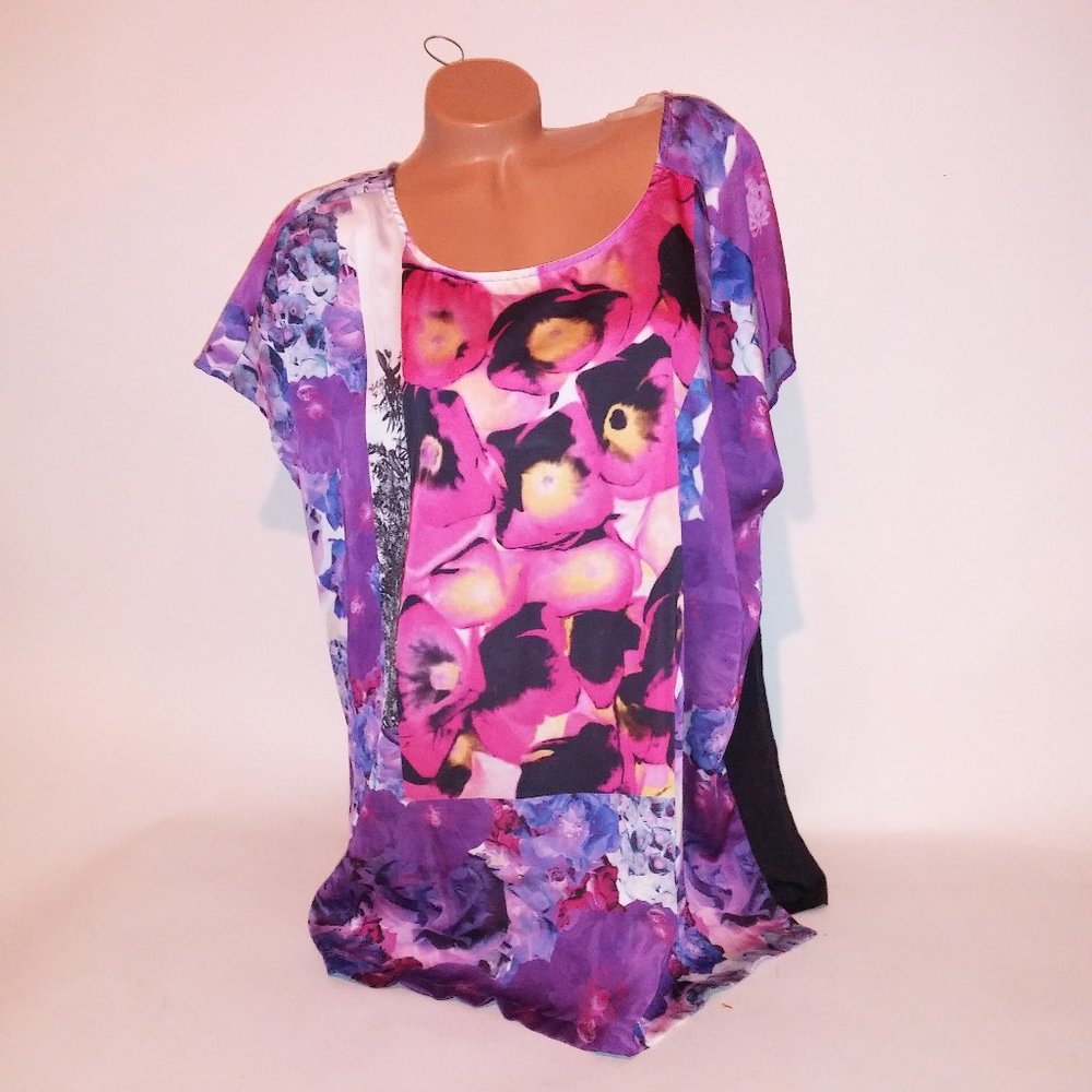 LYS Blouse 2X Pink Purple Black Floral Scoop Neck New
